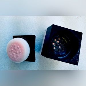 Huda Beauty Blossom Baking Powder